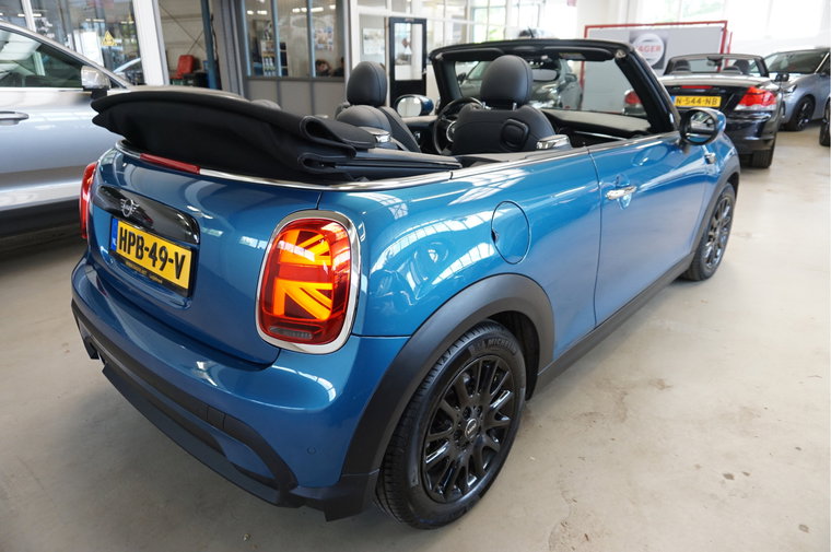 Vehicle Image 38