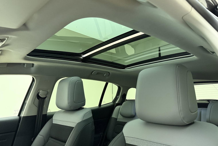 Vehicle Image 31