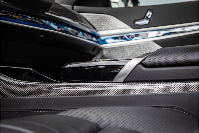 Vehicle Image 23