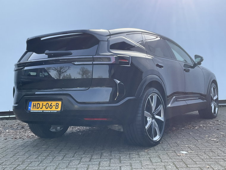Vehicle Image 13