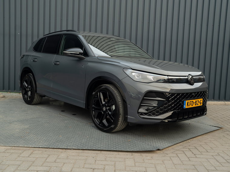 Vehicle Image 52