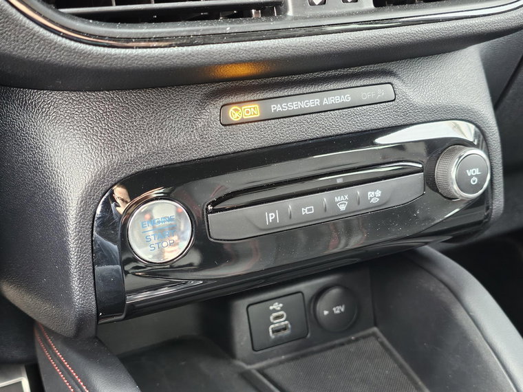 Vehicle Image 24