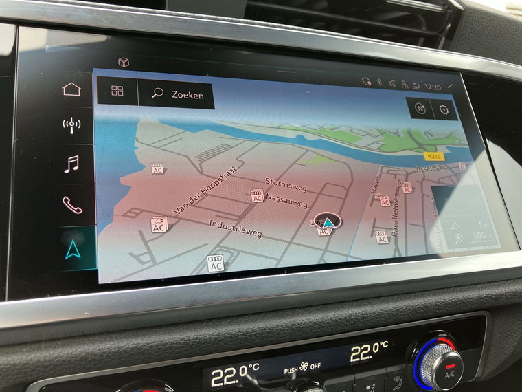 Vehicle Image 11