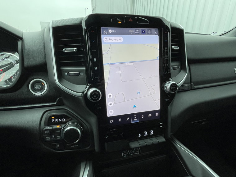 Vehicle Image 25