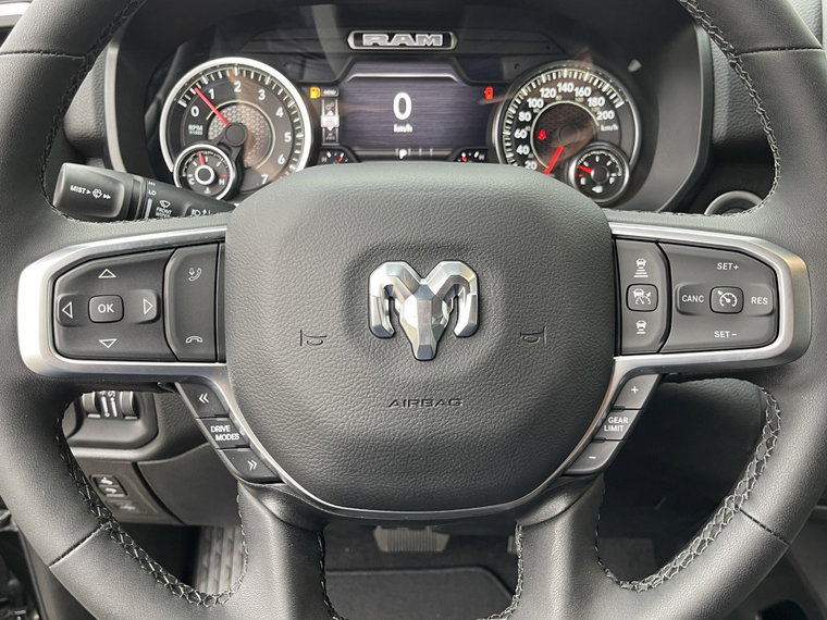 Vehicle Image 28