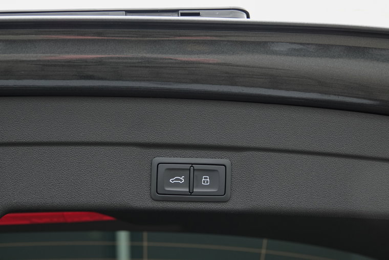 Vehicle Image 33