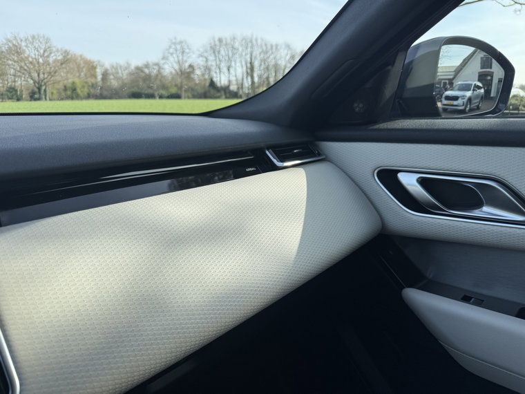 Vehicle Image 26
