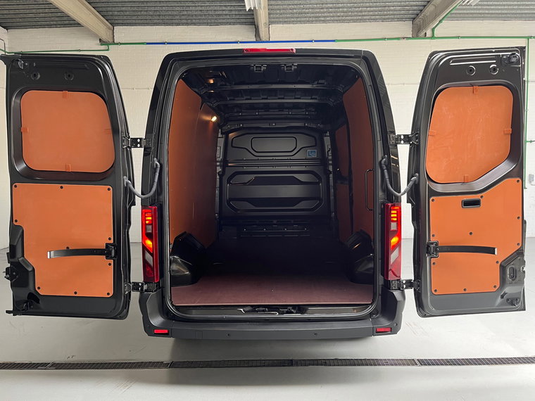 Vehicle Image 36