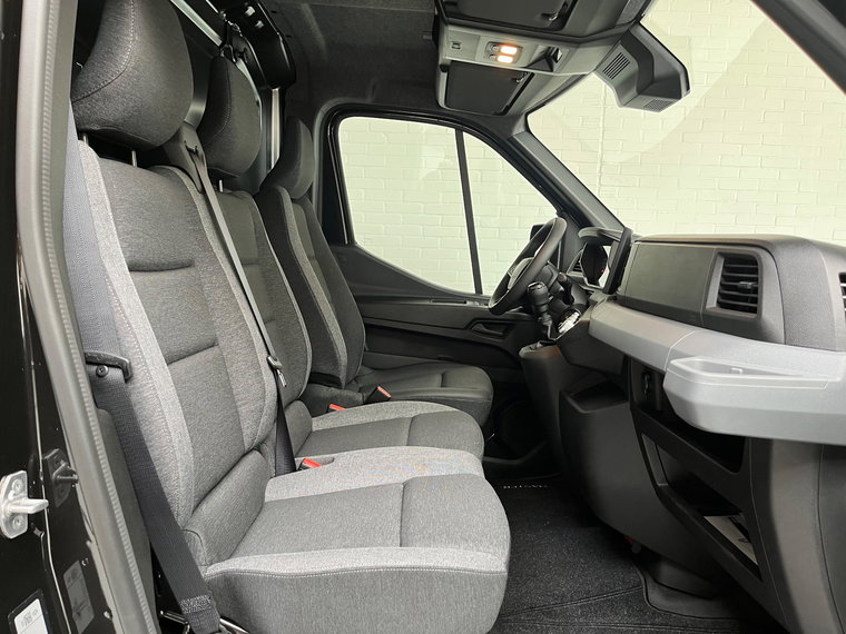 Vehicle Image 38