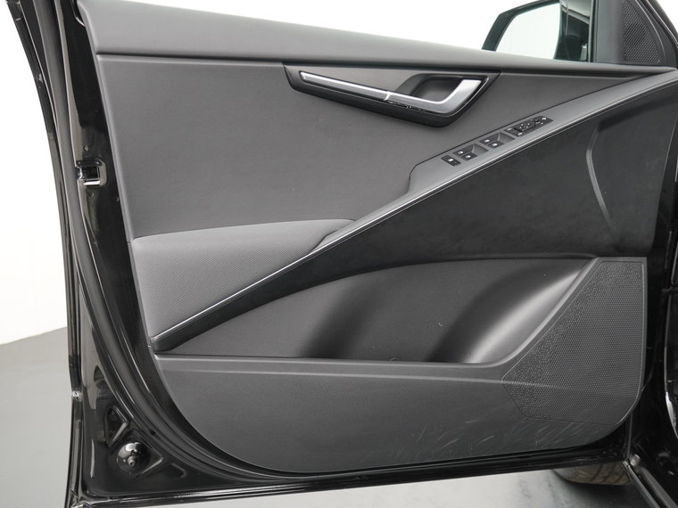 Vehicle Image 23