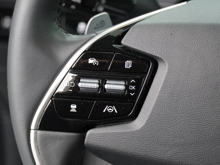 Vehicle Image 26