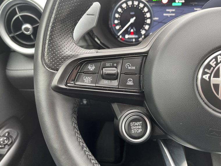 Vehicle Image 24