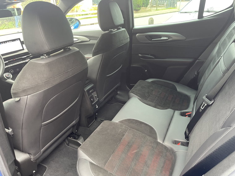 Vehicle Image 37