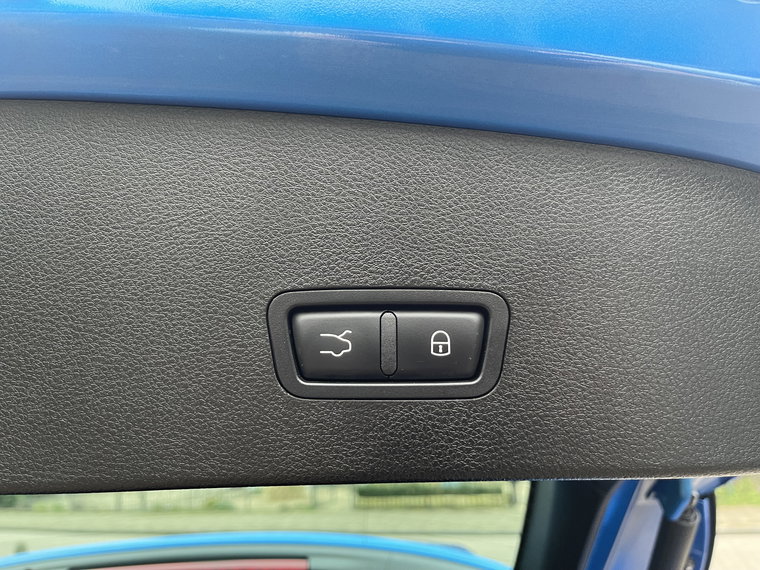 Vehicle Image 46