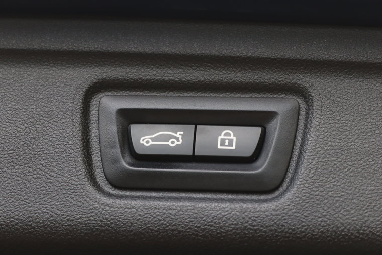 Vehicle Image 38