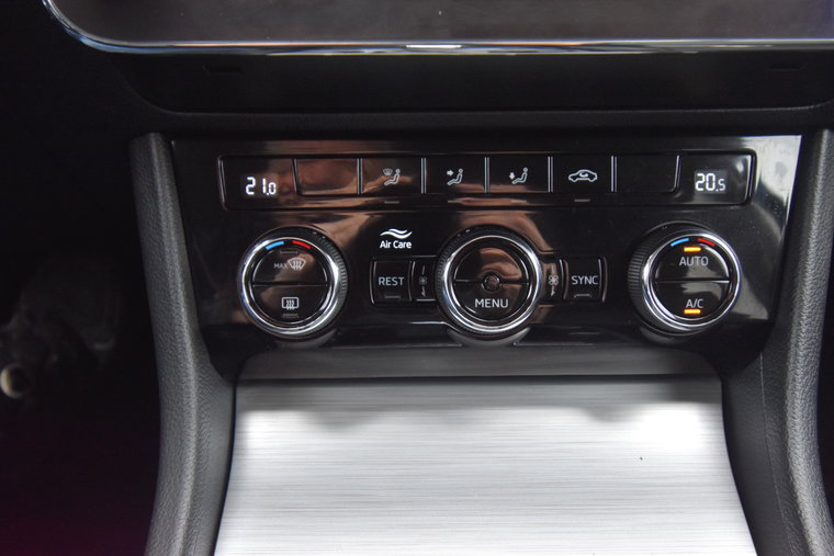 Vehicle Image 26