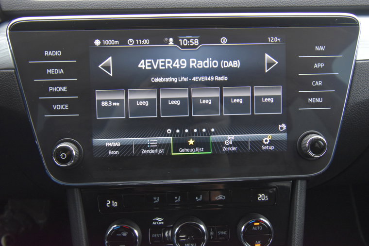 Vehicle Image 28