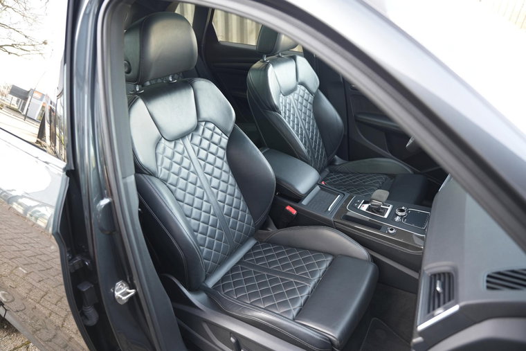 Vehicle Image 16