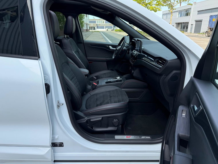 Vehicle Image 48