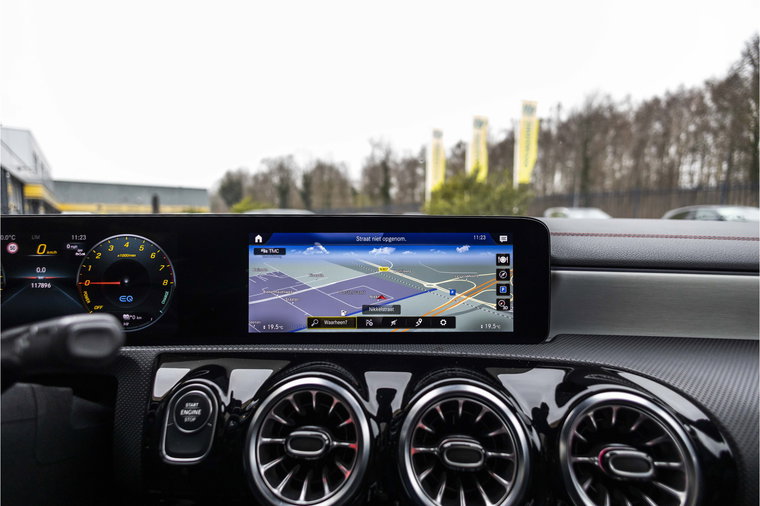 Vehicle Image 35