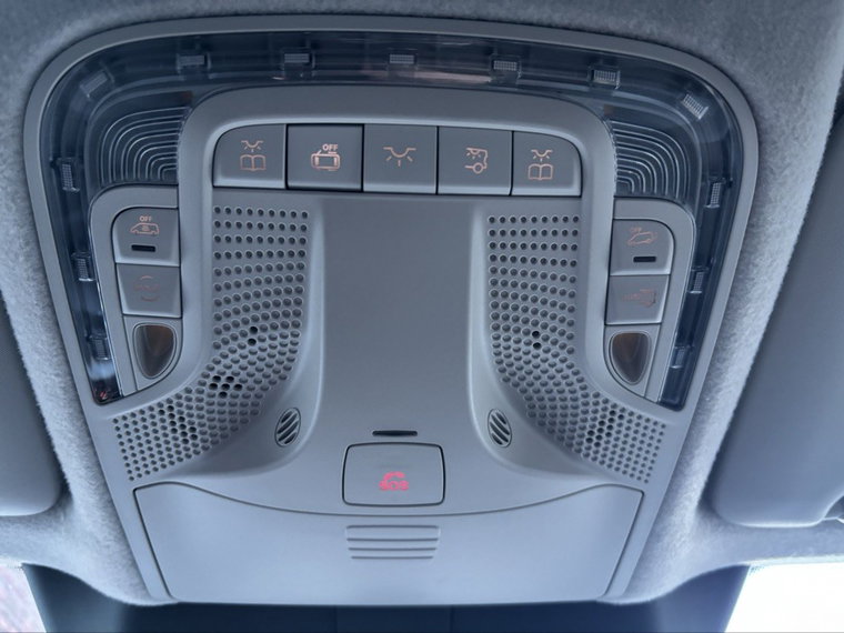 Vehicle Image 27