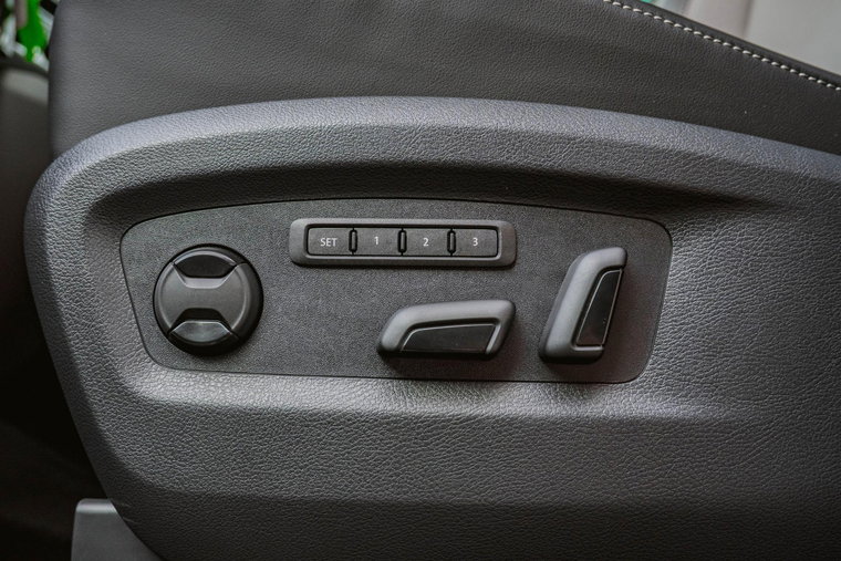 Vehicle Image 27
