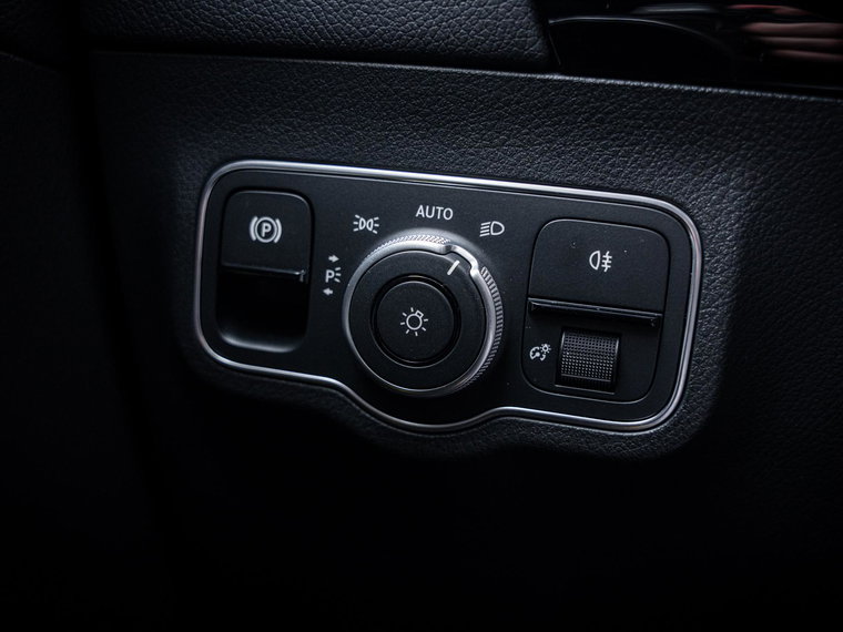Vehicle Image 40