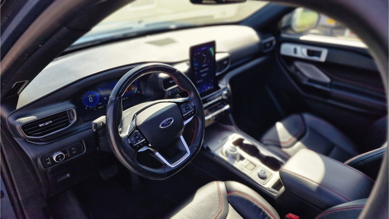 Vehicle Image 12