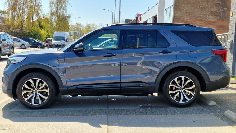 Vehicle Image 21