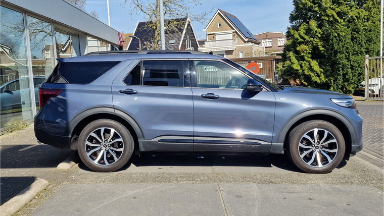 Vehicle Image 22