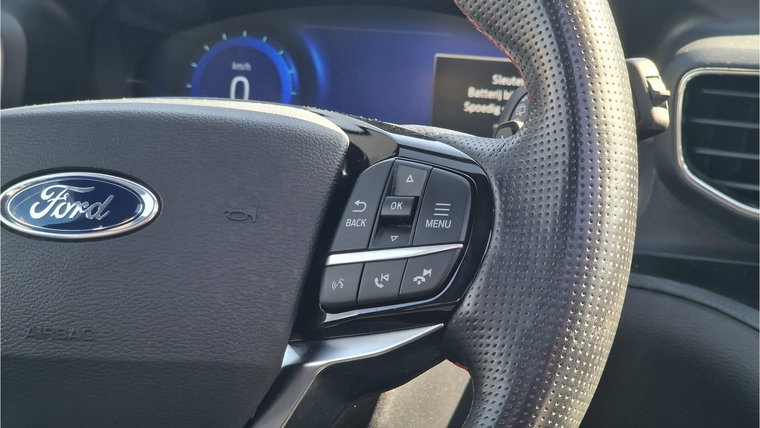 Vehicle Image 24