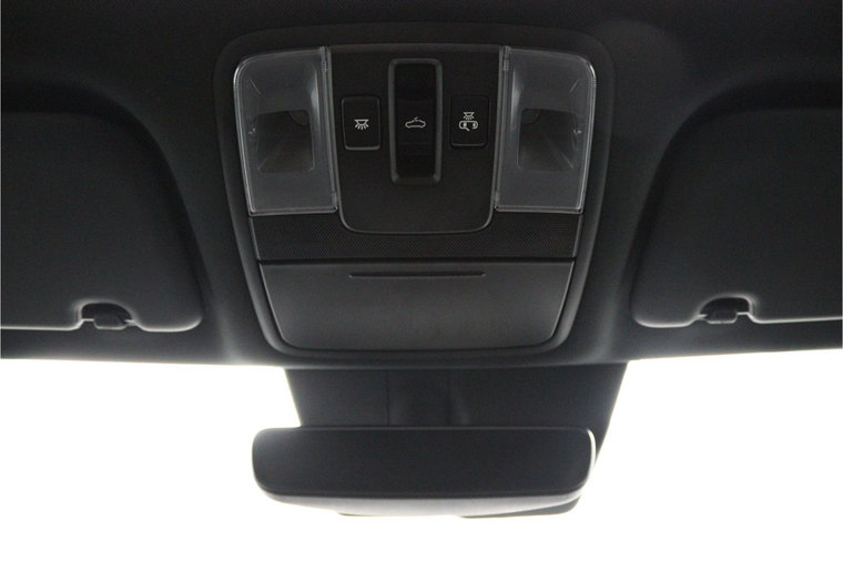 Vehicle Image 33