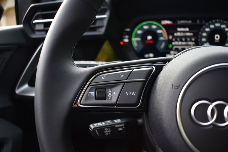 Vehicle Image 23