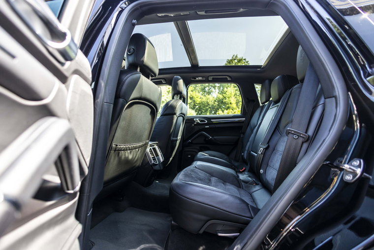 Vehicle Image 15