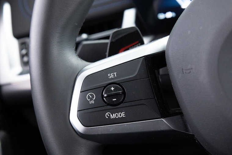 Vehicle Image 40