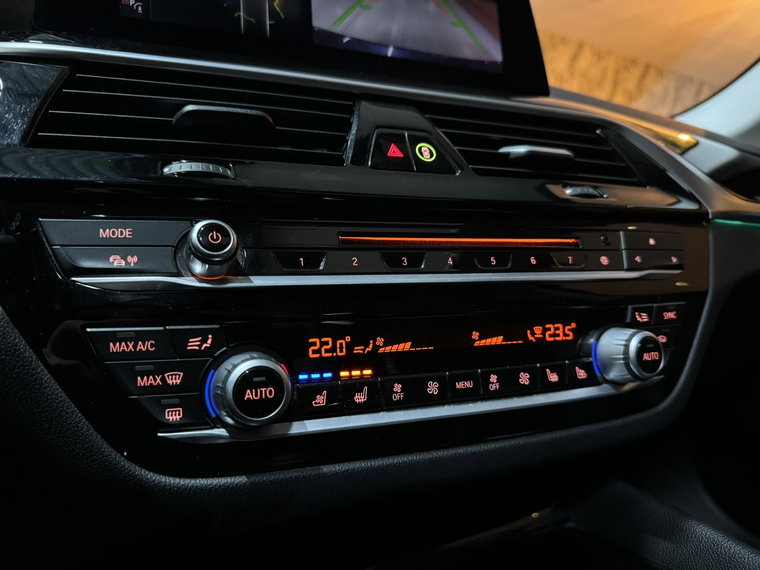 Vehicle Image 48