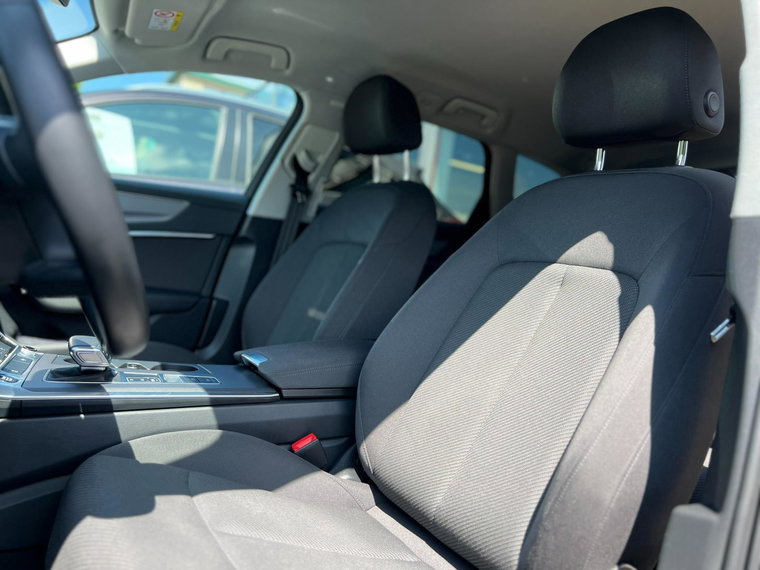 Vehicle Image 17