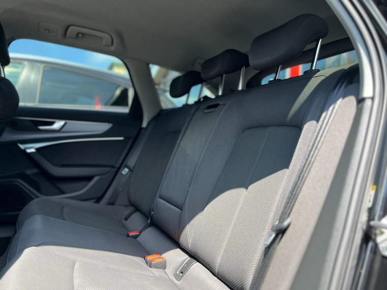 Vehicle Image 39