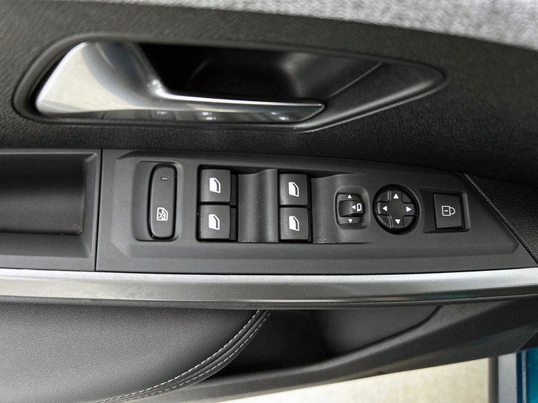 Vehicle Image 34