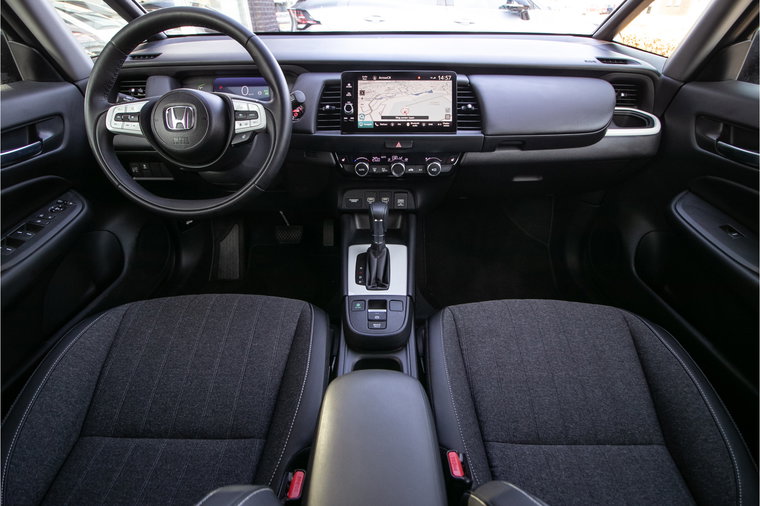 Vehicle Image 14