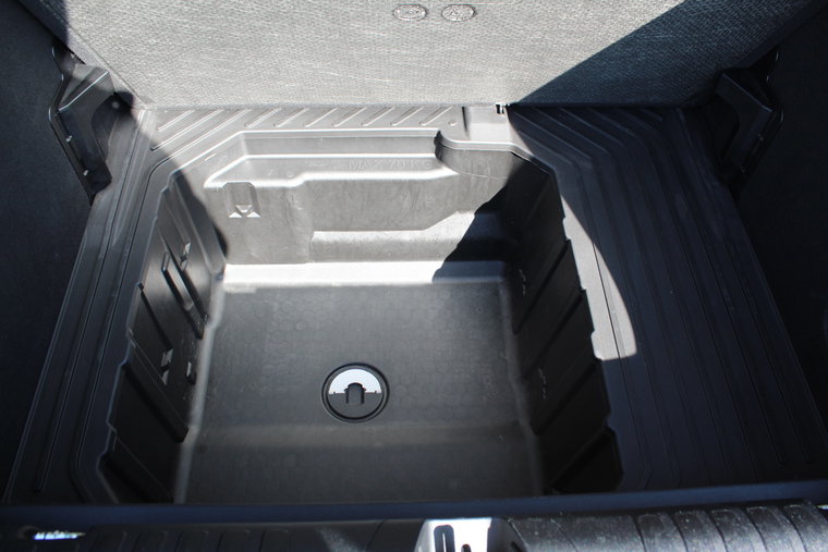 Vehicle Image 14
