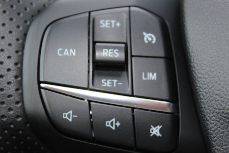 Vehicle Image 26
