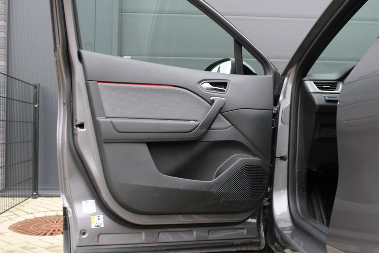 Vehicle Image 19