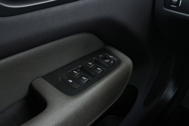 Vehicle Image 33