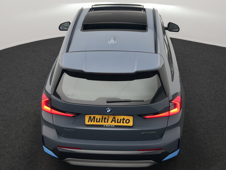 Vehicle Image 38