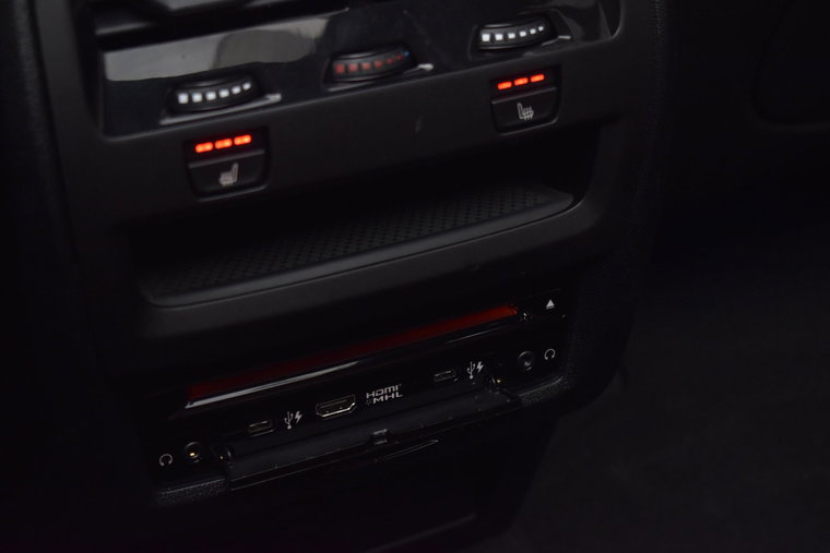 Vehicle Image 28