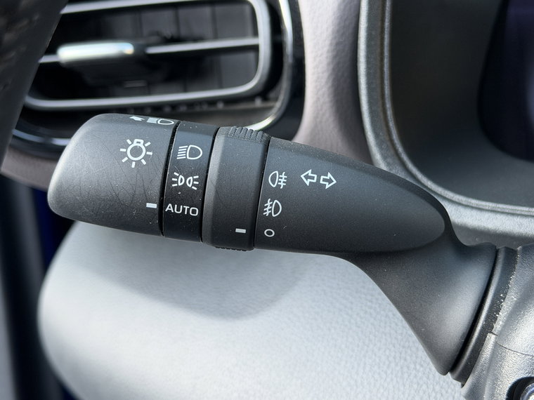 Vehicle Image 36