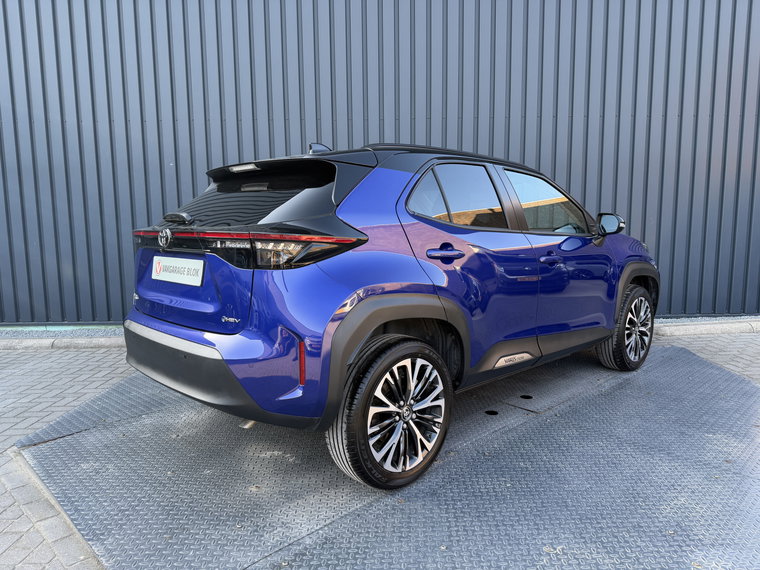 Vehicle Image 9