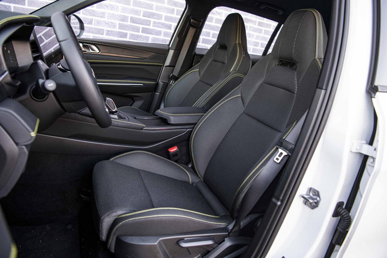 Vehicle Image 6