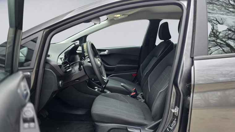 Vehicle Image 16